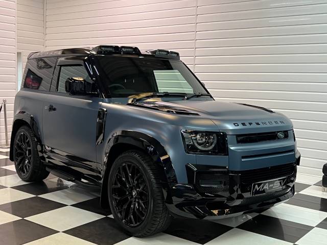 2024 Land Rover Defender 90 3.0 D250 Hard Top S Auto  (2025 MODEL)